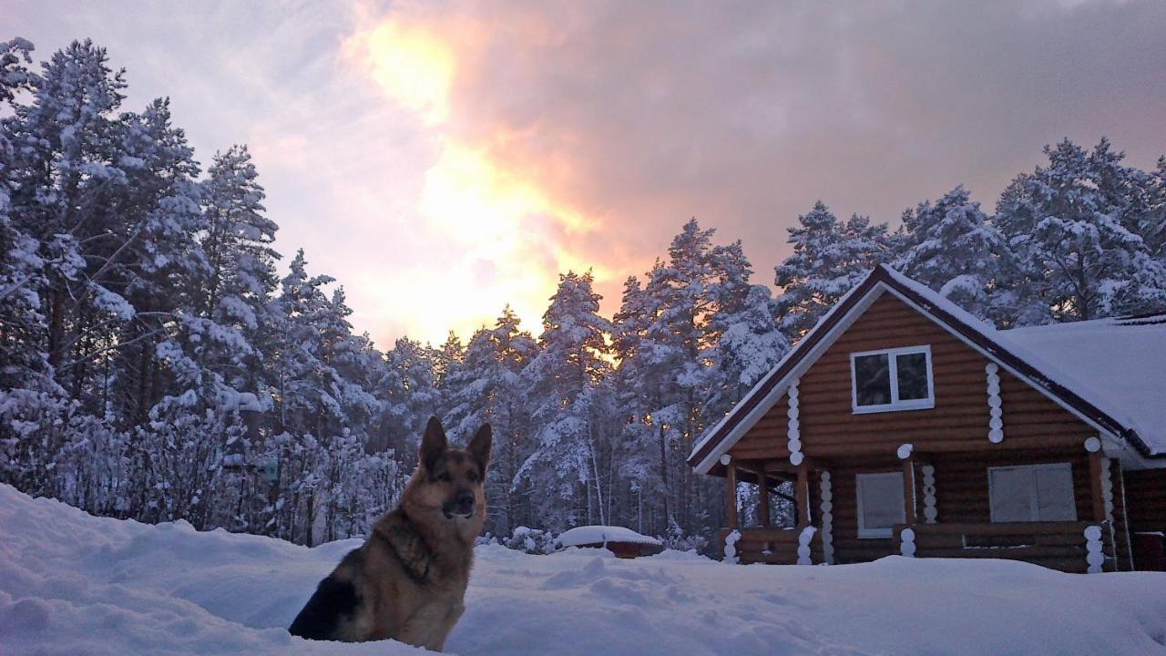 Naroch Guest House Eksteriør bilde